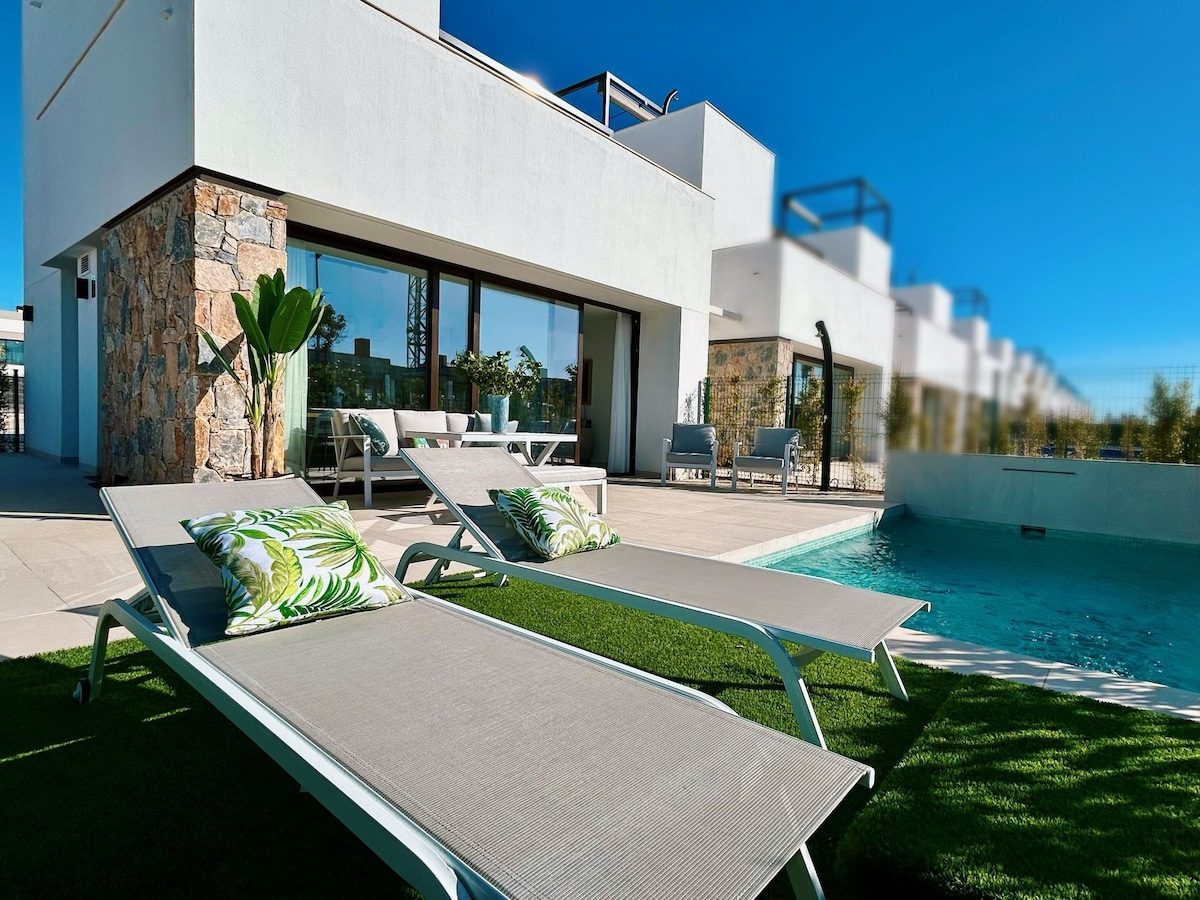 Modern Villa at Santa Rosalía Lake & Life Resort