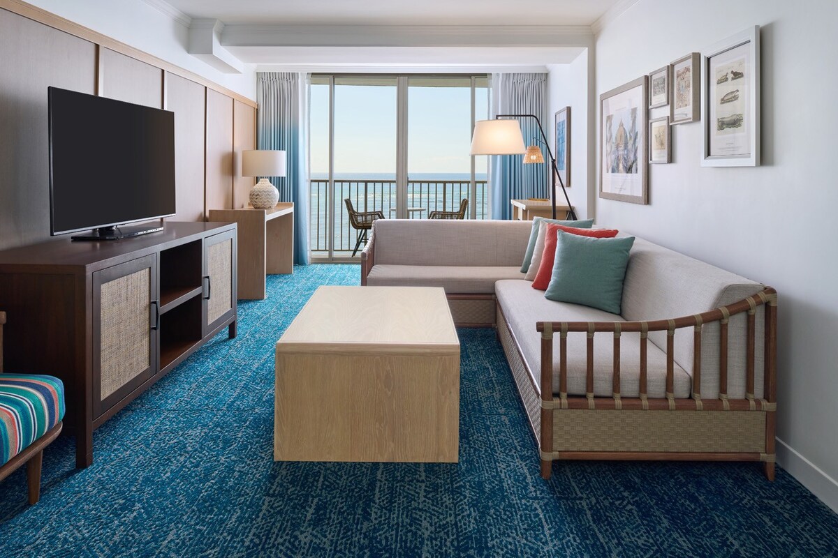 Oceanfront Suite at Outrigger Waikiki Beach Resort