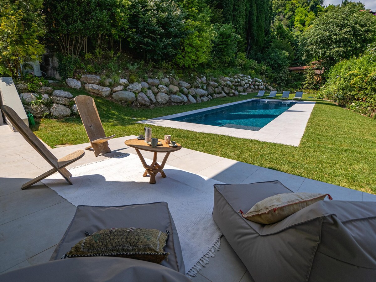 Private villa with swimming pool, Lake Garda