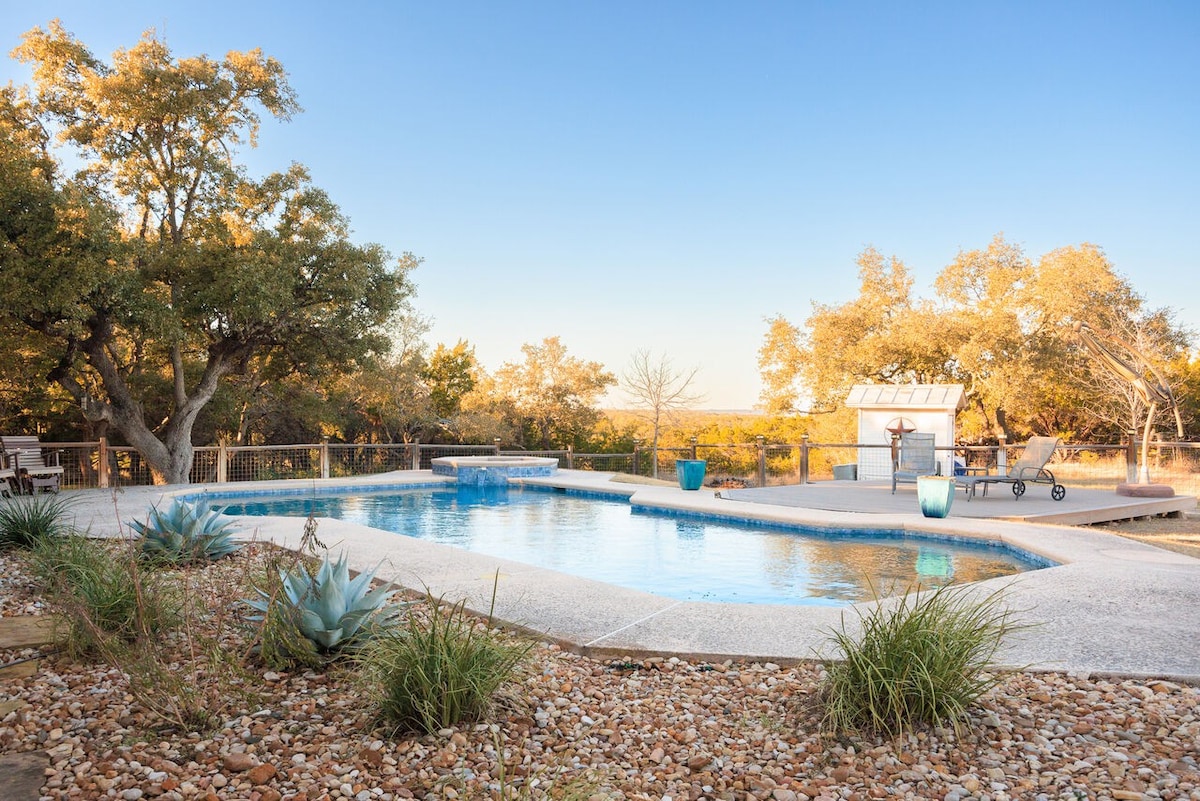 Austin Hillside Hideaway-2 Acre Lot + Private Pool