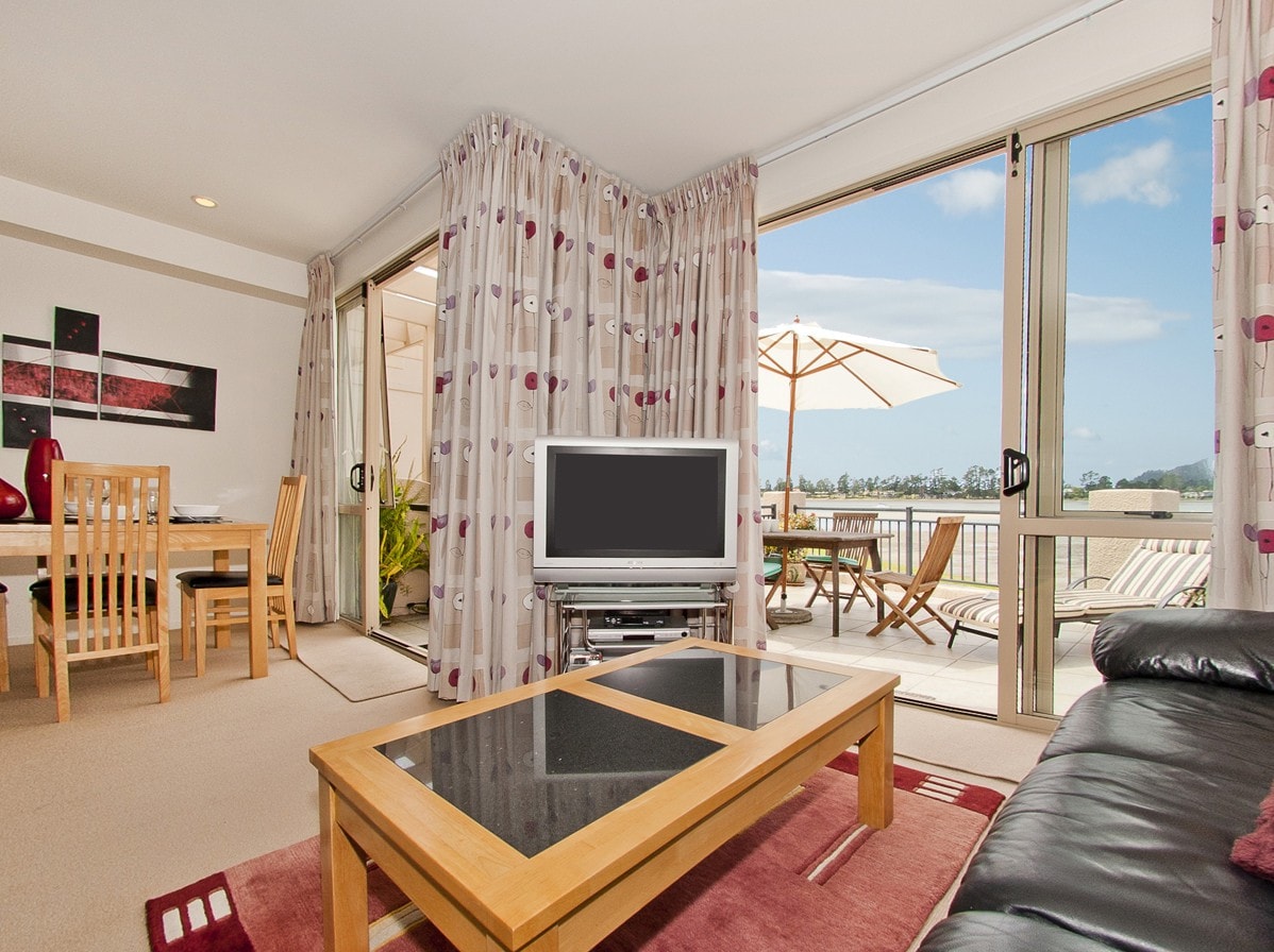 Waterfront Bliss - Tairua Holiday Home