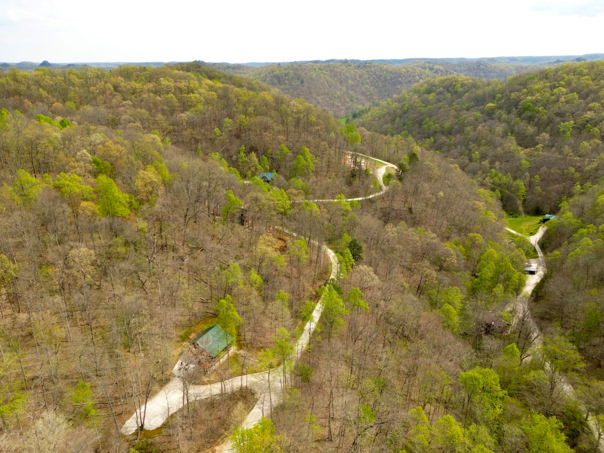 Appalachian Lookout RRG | Hot Tub | Wifi