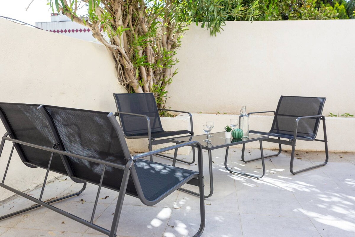 PICOT 2 - T2 + Terrasse 39m2 + Clim - Est -