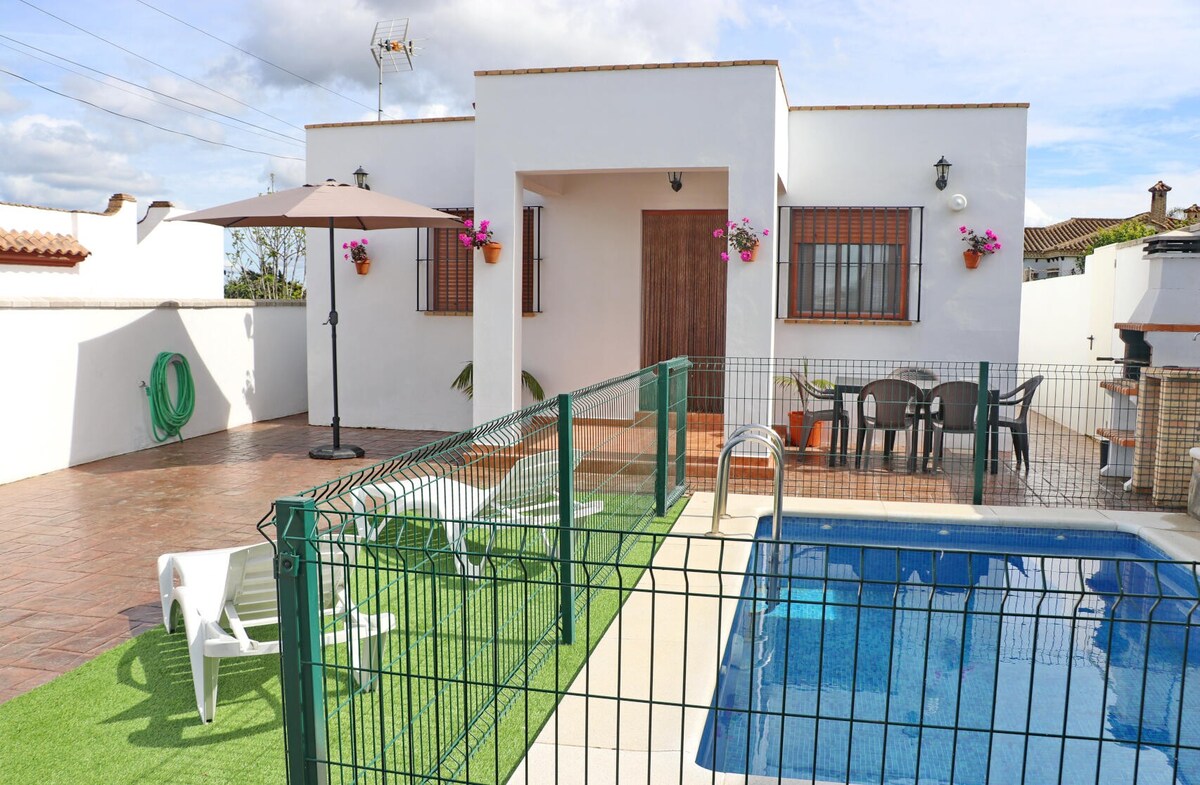 Fabulous holiday home with a private pool, on the