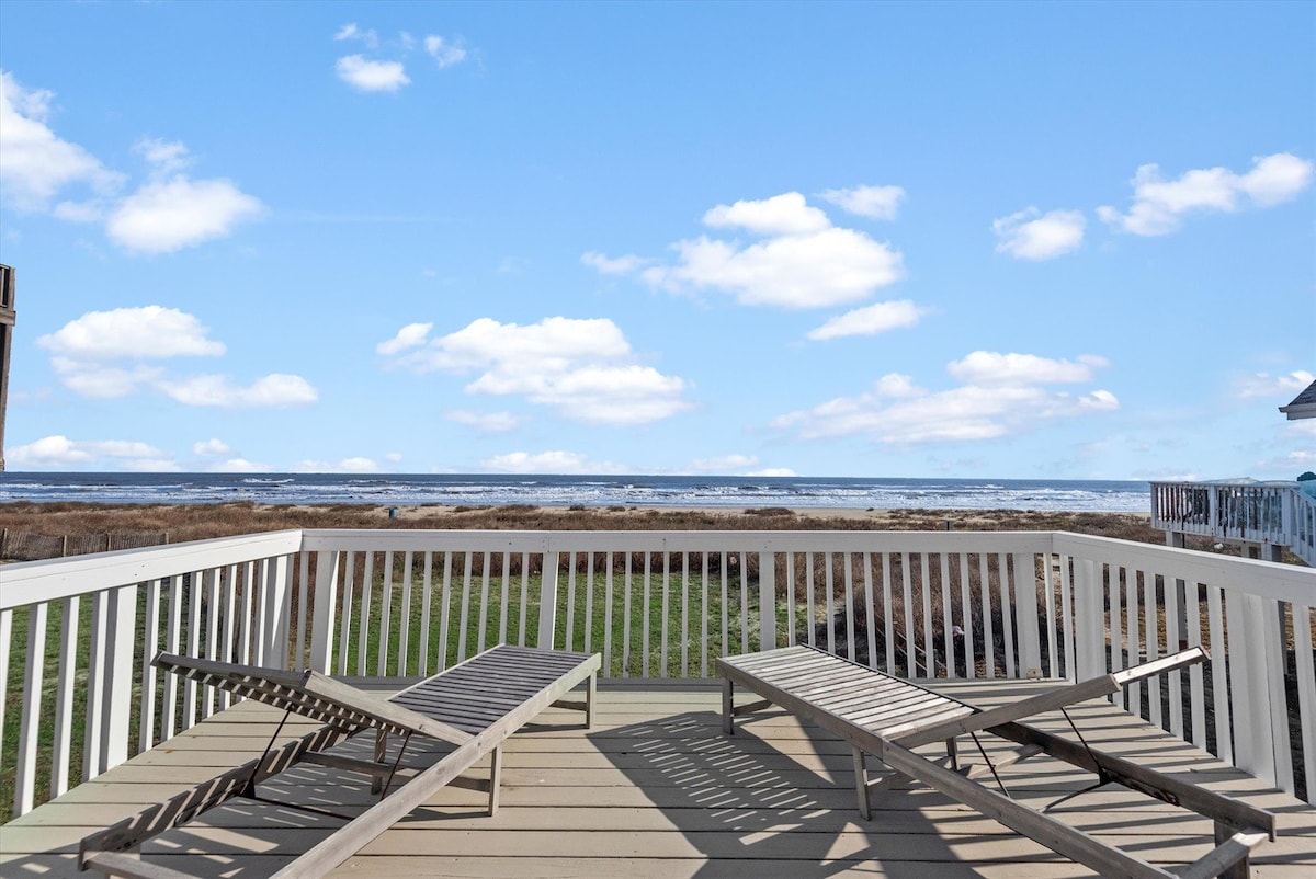 Beachfront | 5 bedroom | Hot Tub