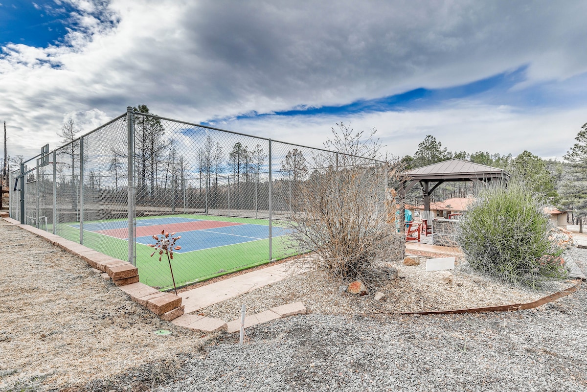 Southwestern Ruidoso Home: 6 Mi to Grindstone Lake