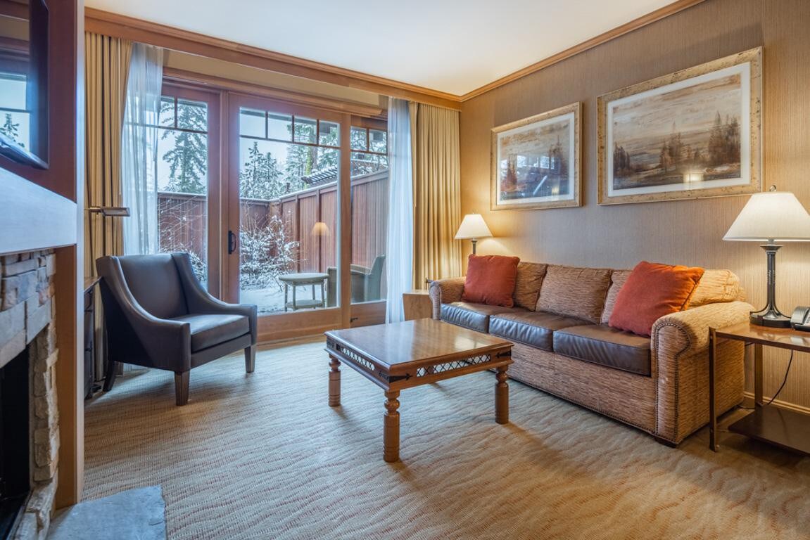 Suncadia One Bedroom Lodge Unit with Private Hot T