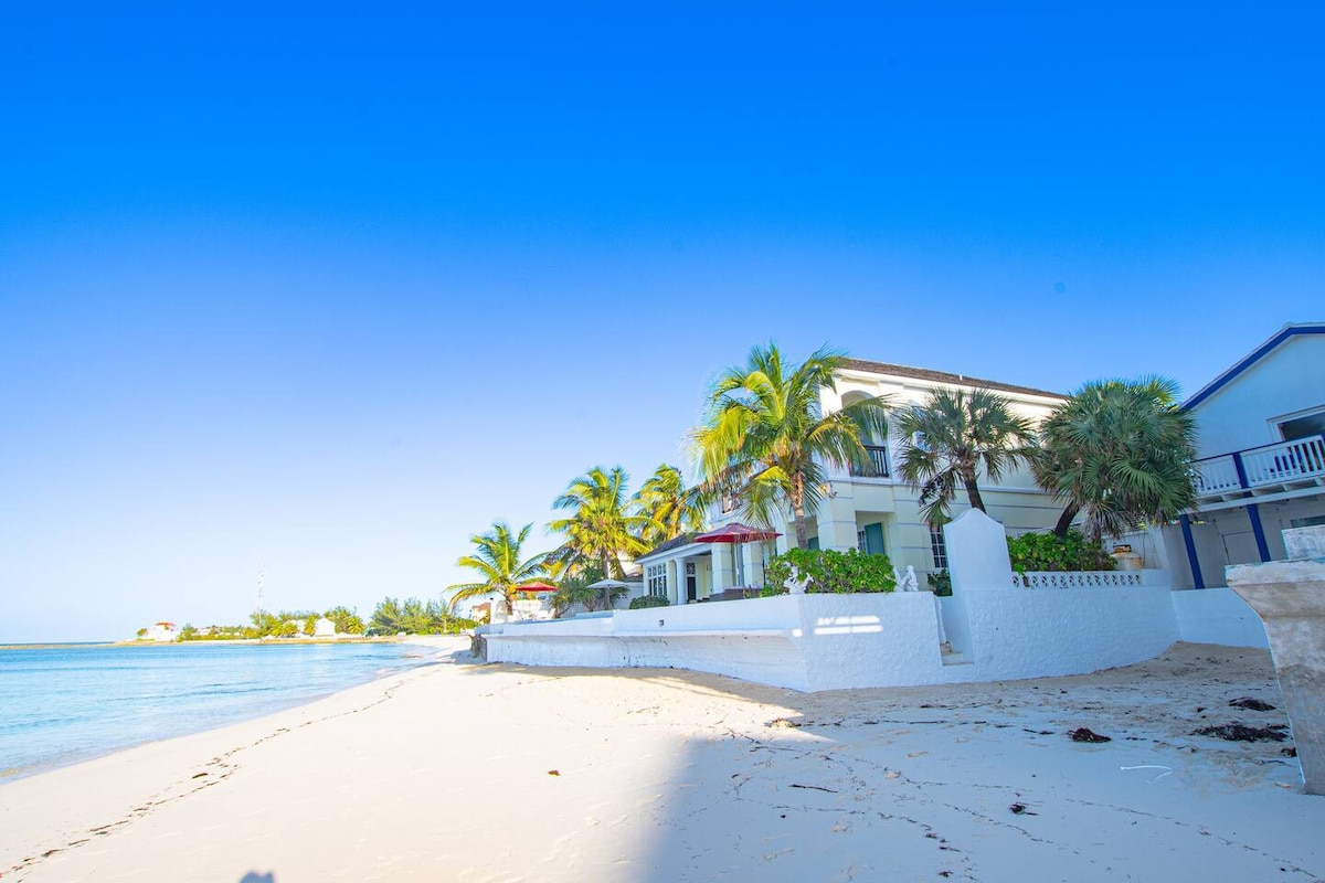 Bahamian Beachfront Villa w Pool