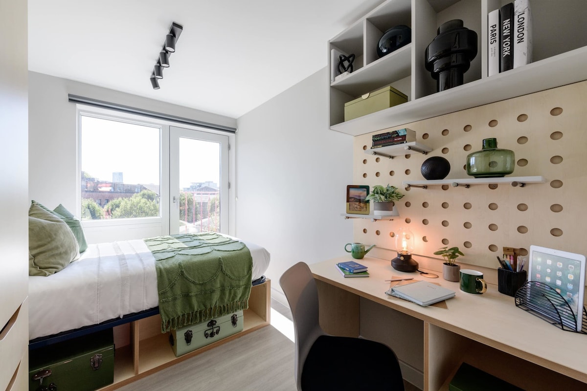 Ensuite Room at Wick Park Student Accommodation