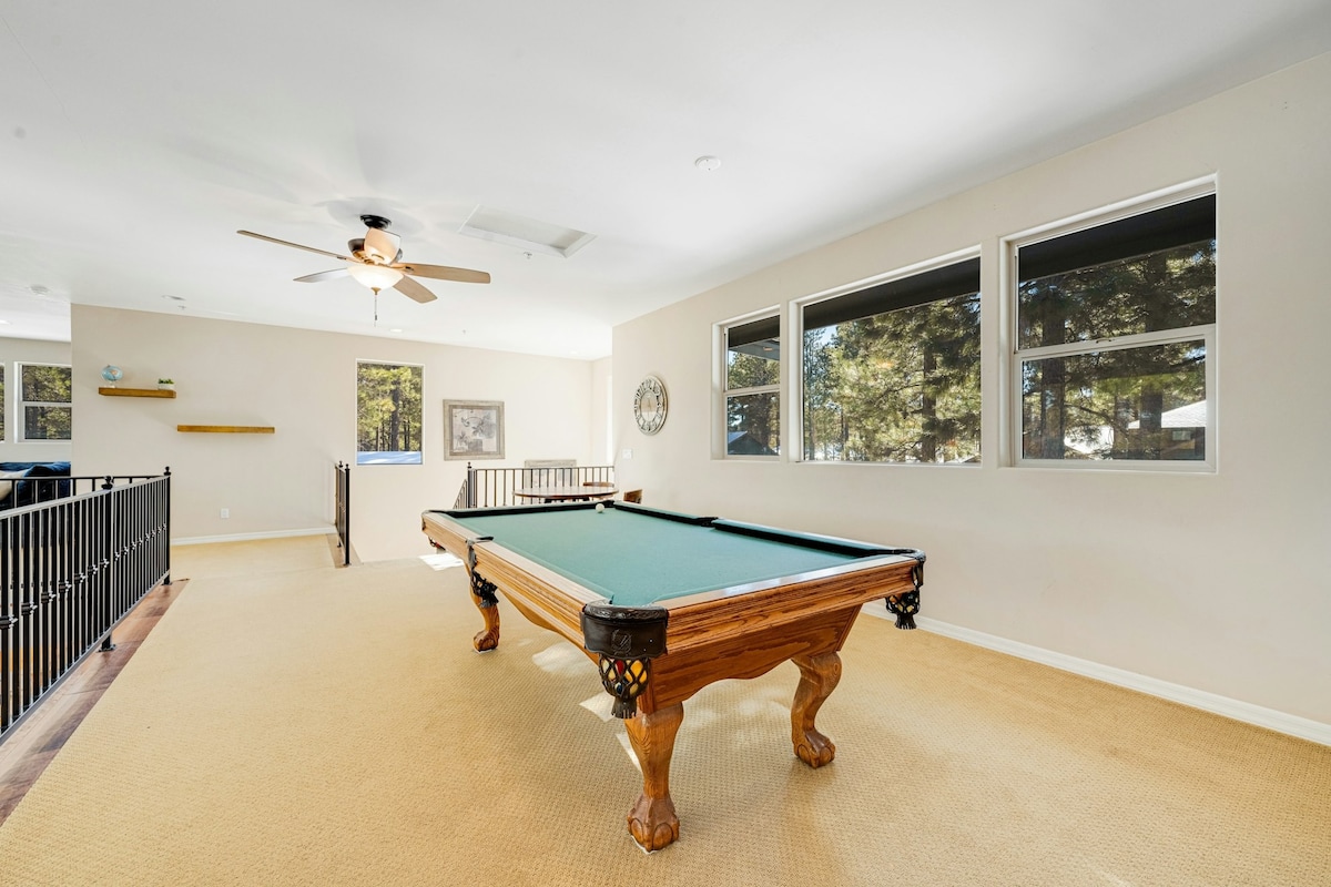 Tranquil 6BR with hot tub, games, & patio views