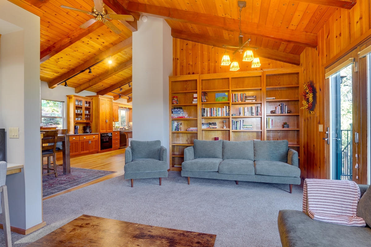 Spacious Colfax Cabin Near Rollins Lake