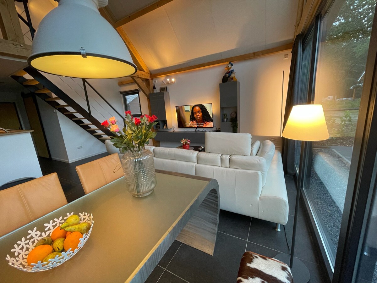 Luxury holiday Thatched House In Baarle-Nassau