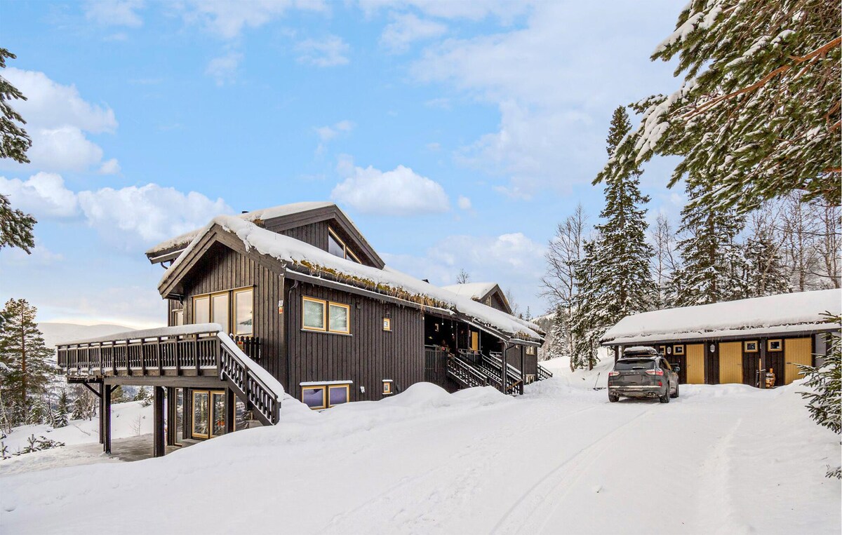 Amazing apartment in Meråker with kitchen