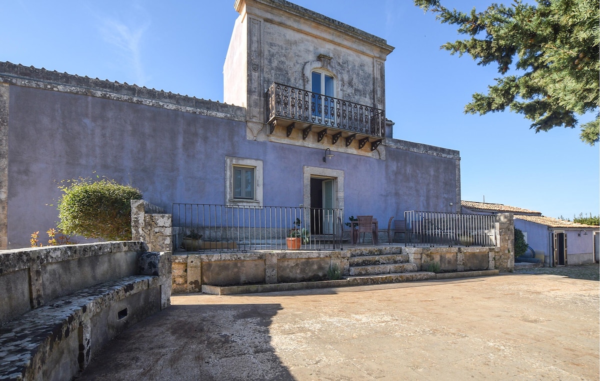 Lovely home in Modica with house a panoramic view