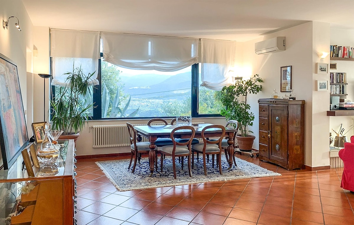 Beautiful home in Isernia with Wi-Fi