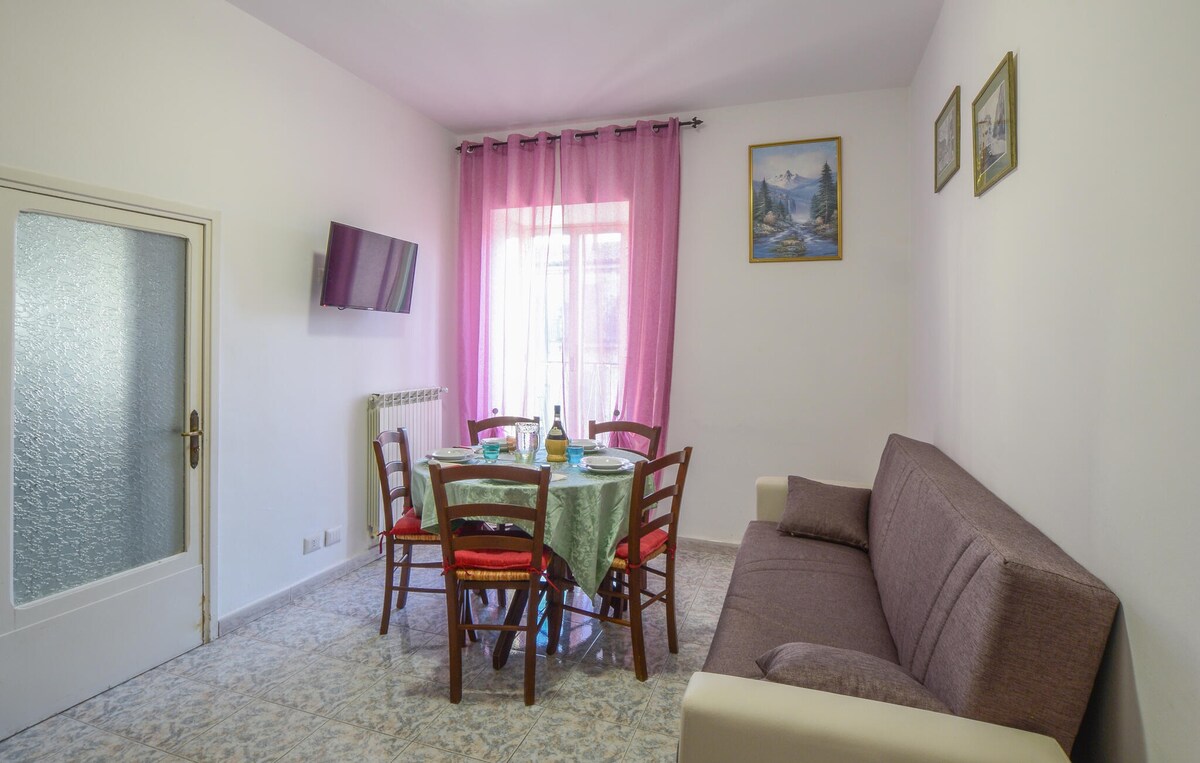 2 bedroom pet friendly apartment in Farnese