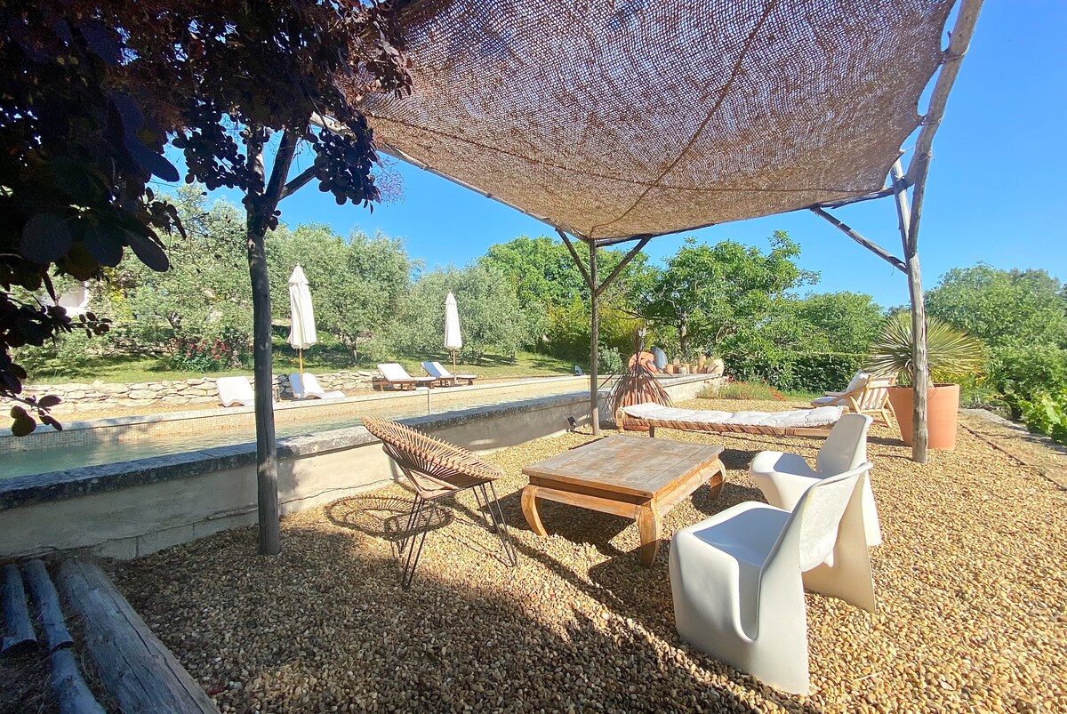 Stunning Holiday Home With Views Of The Luberon