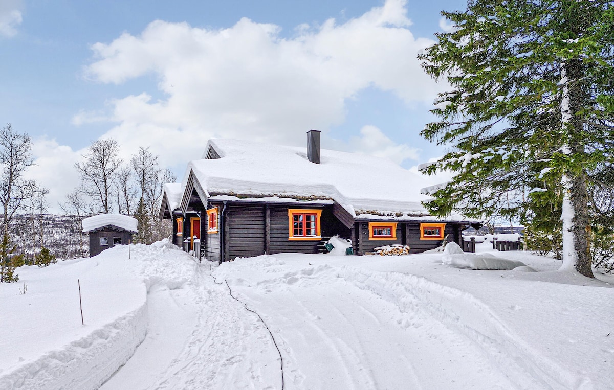 Beautiful home in Tydal with sauna