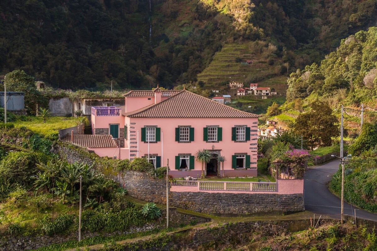 In the peaceful North Coast Casa da Fajã Alta