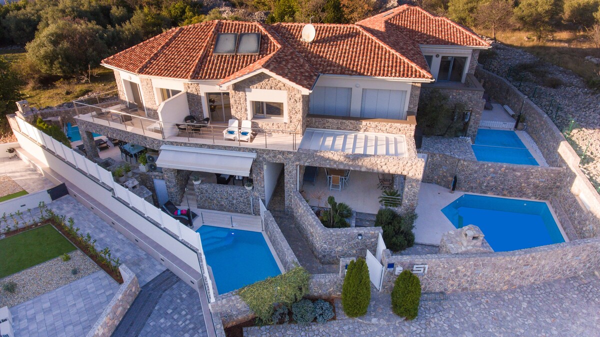 Villa Miracle 1 with heated pool