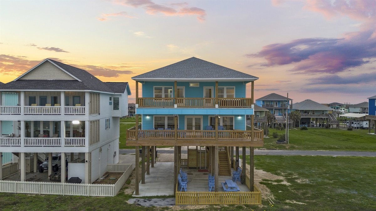 Beachfront | Hot Tub | 6 Bedrooms | Fenced Yard