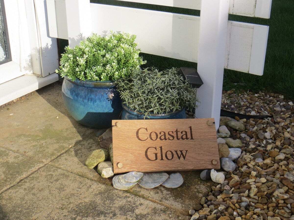 Coastal Glow, managed by Norfolk Holiday Homes