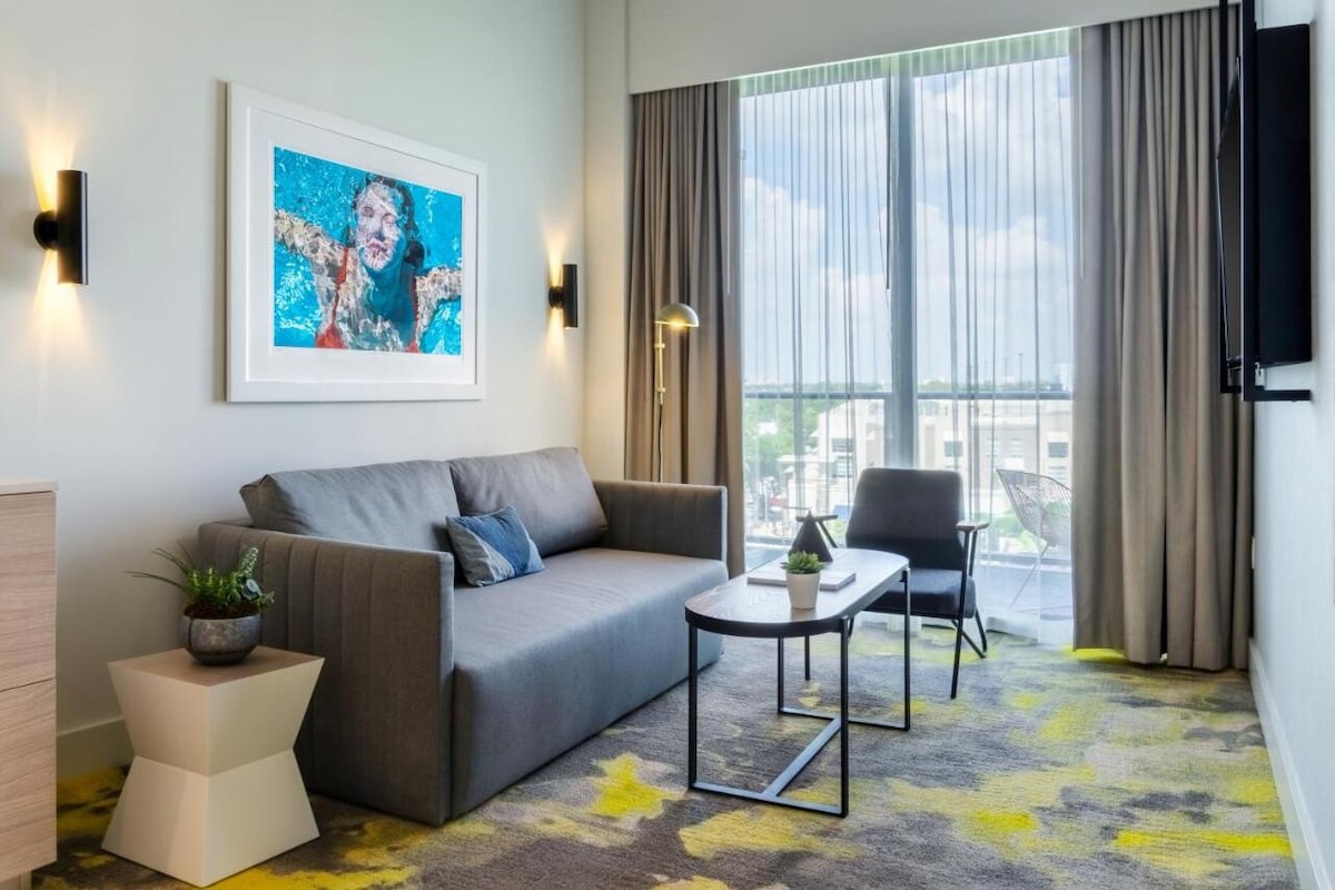 4 Prime Midtown Suite near Pérez Art Museum