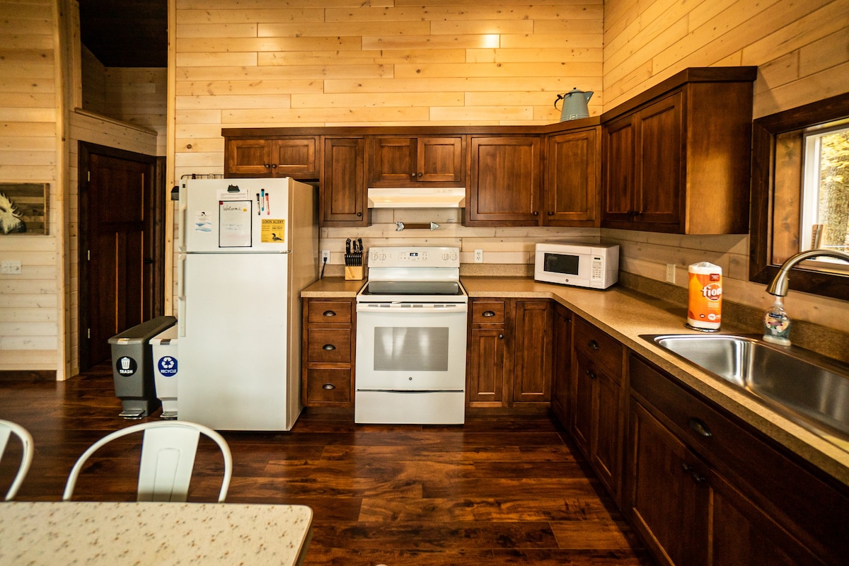 Turtle Cove Cabin on the Lake