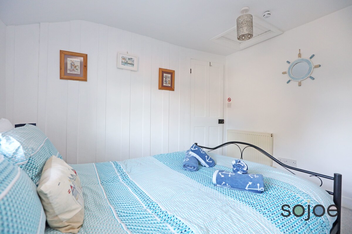 Cosy two bed seaside cottage in Kessingland