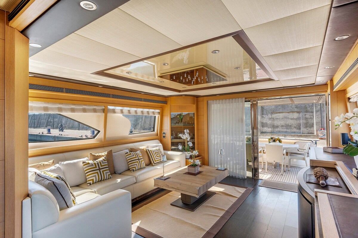 Yacht Joy 4 cabin