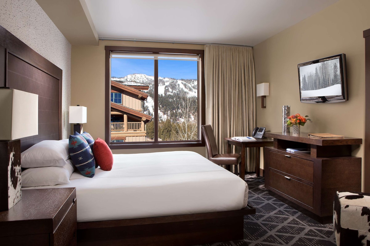 2-Bedroom Hotel Suite - 2 beds