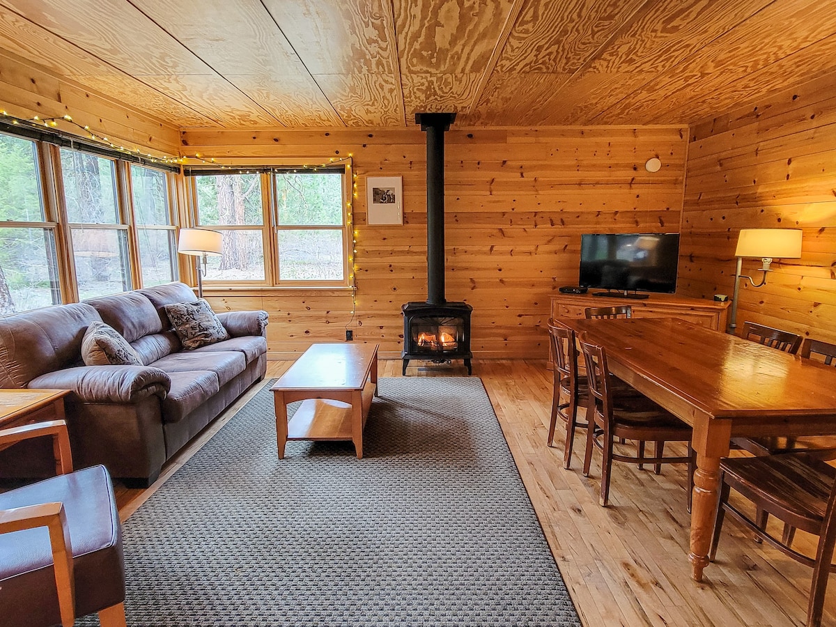 Mazama Panorama - 2 bedroom cabin at Wilson Ranch