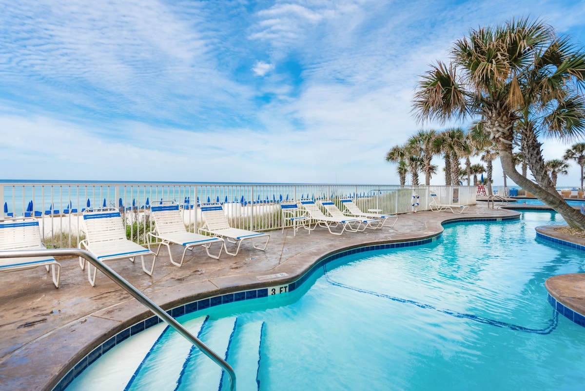 BeachFront-2 Gulf Front Pools-HotTub-Splash 1902E