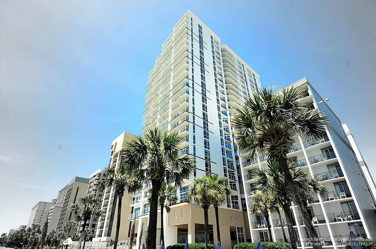 Myrtle Beach! Beachfront Affordable Stay! Parking!