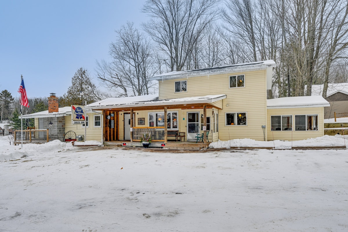 Lakefront Suring Home w/ Pool Table + Views!