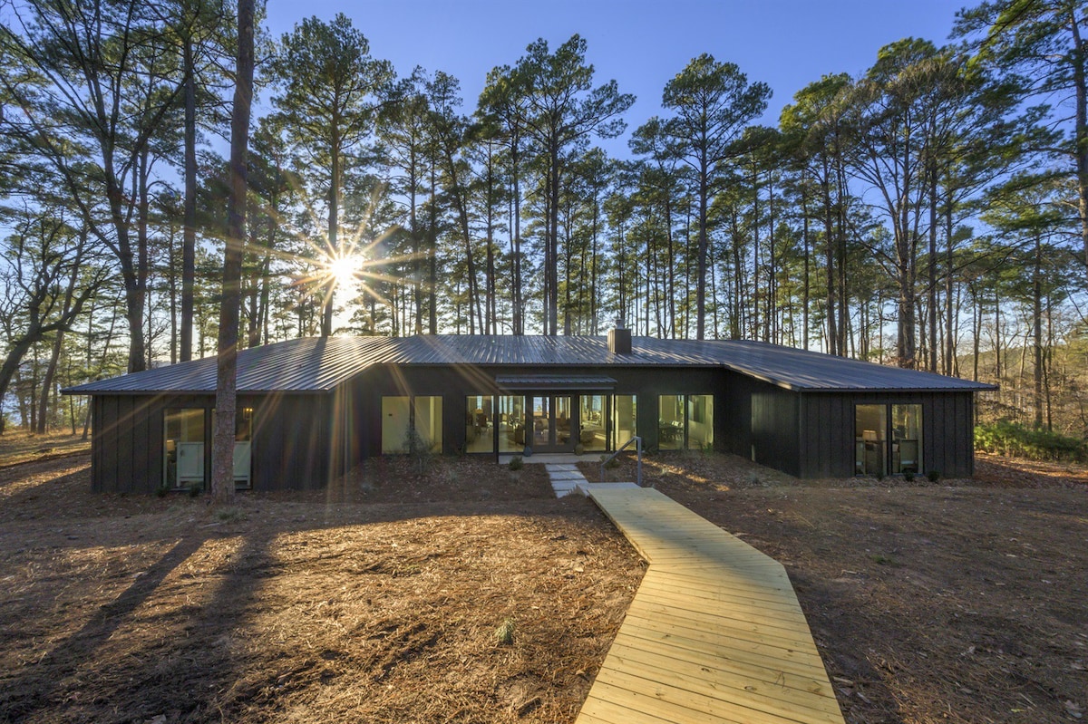 The Lake House on Lake O' the Pines!