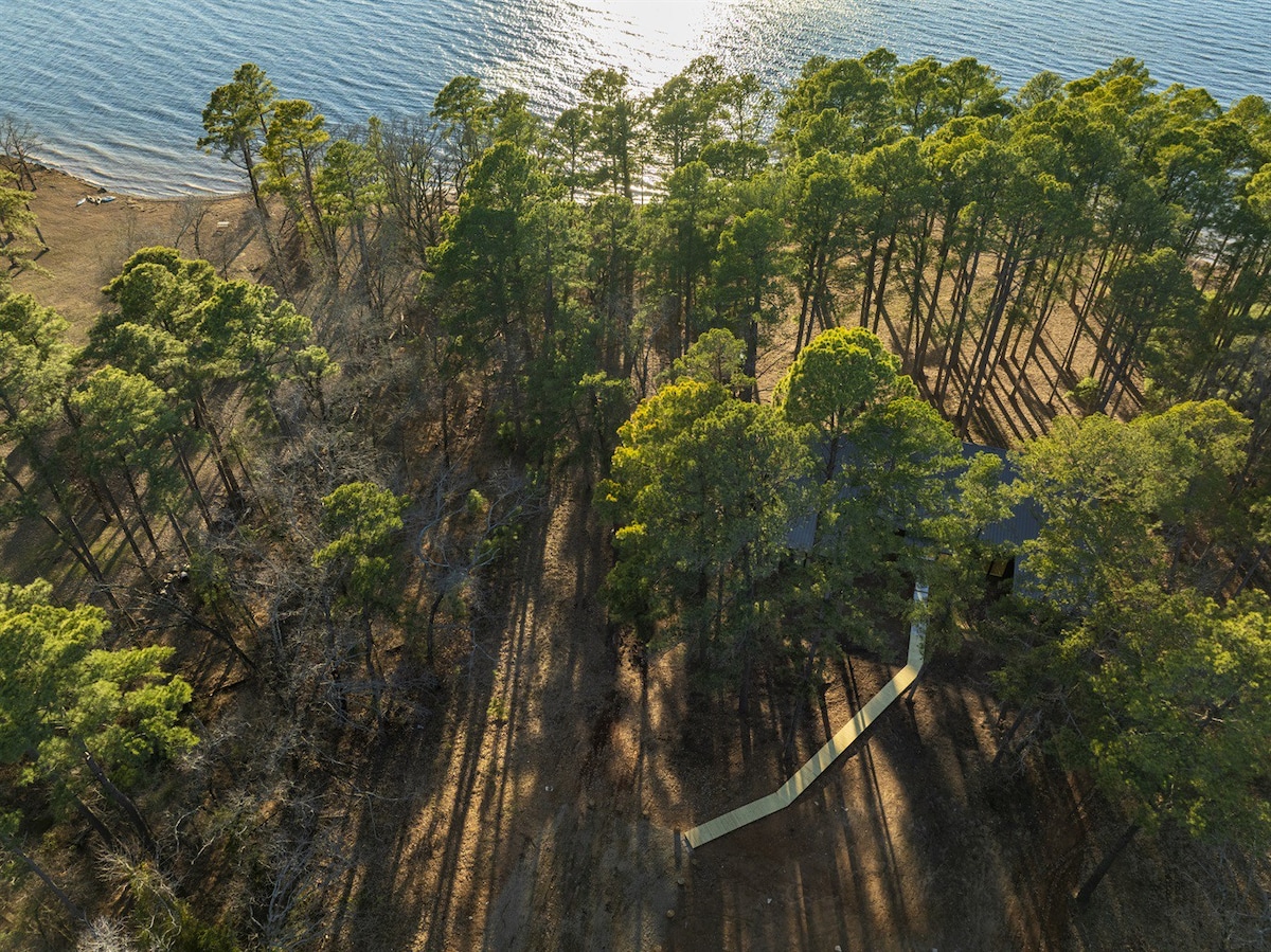 The Lake House on Lake O' the Pines!