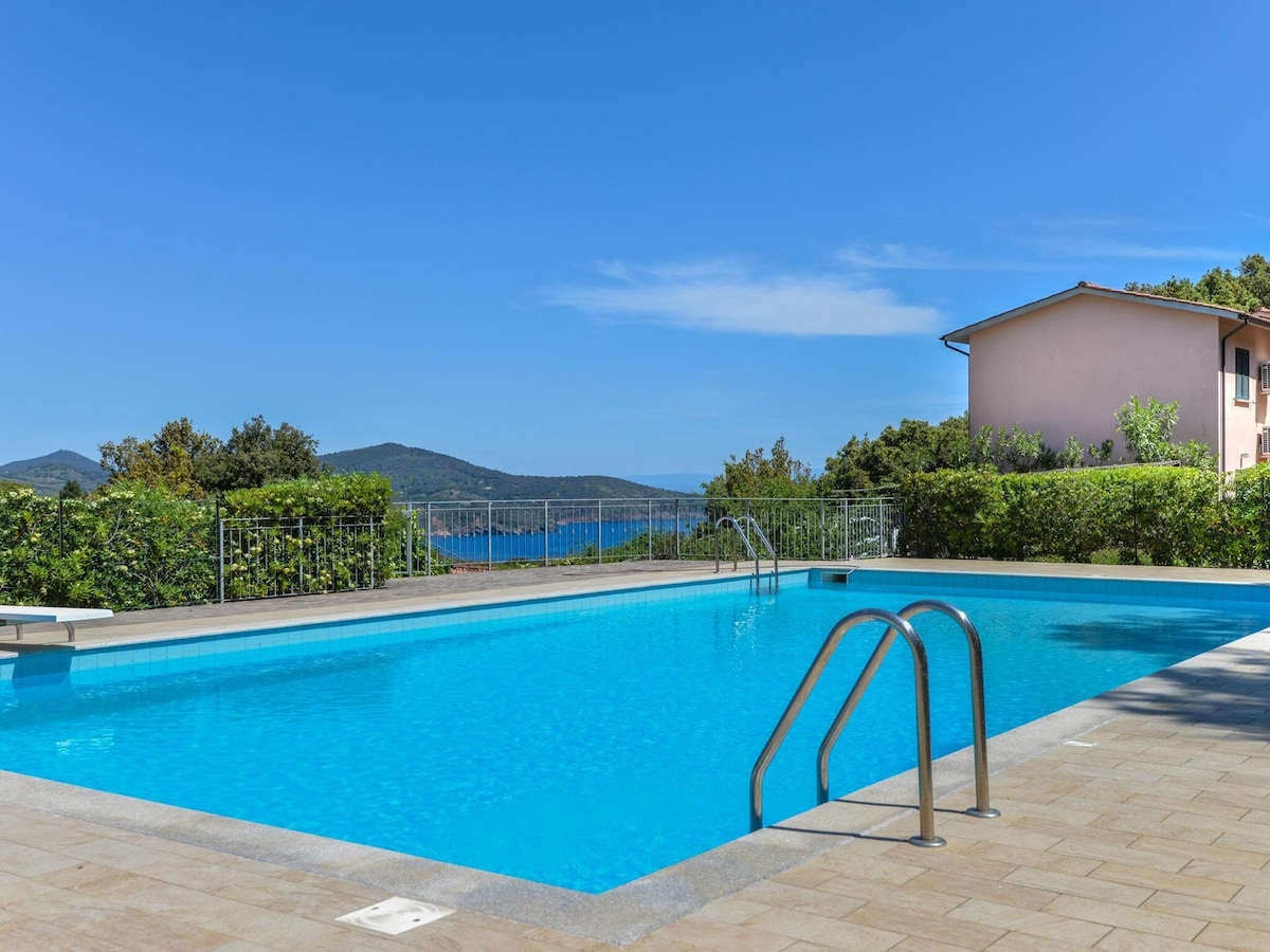 Apartment with pool in Capoliveri