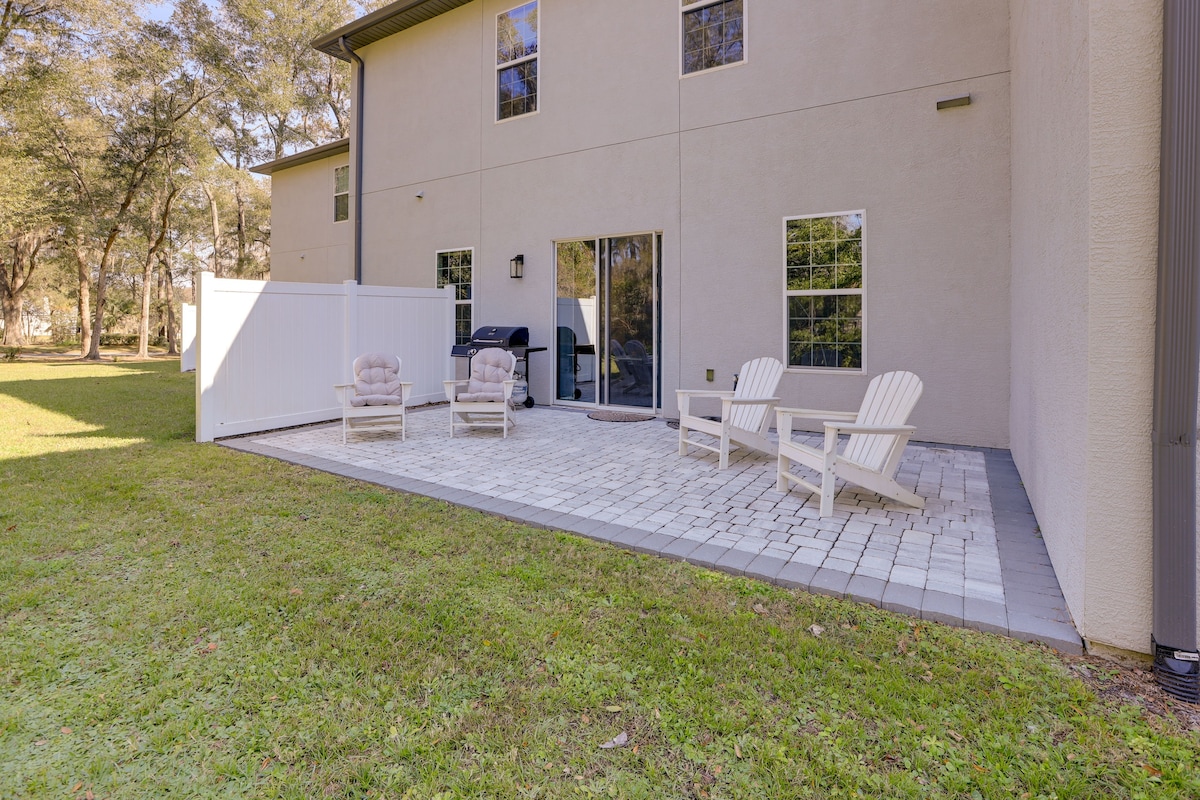 Vibrant Ocala Townhome: Close to Golf Club & WEC!