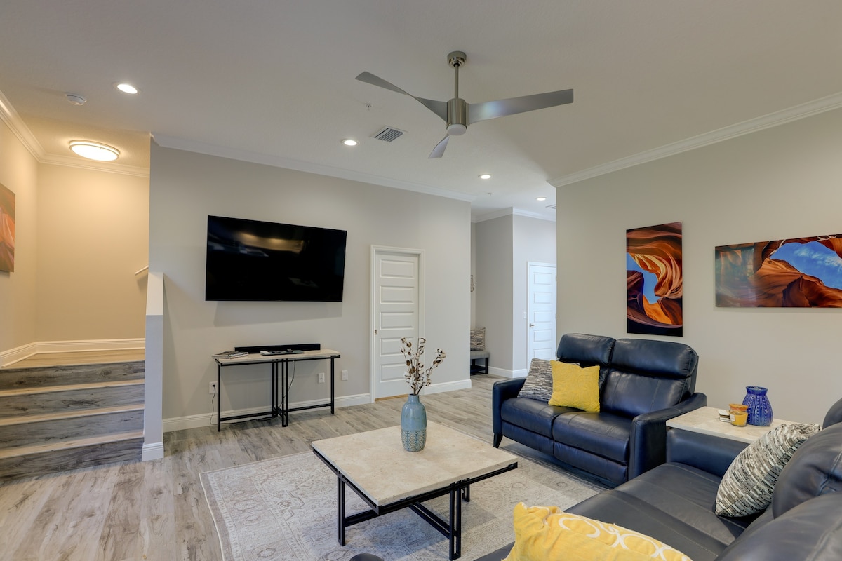 Vibrant Ocala Townhome: Close to Golf Club & WEC!