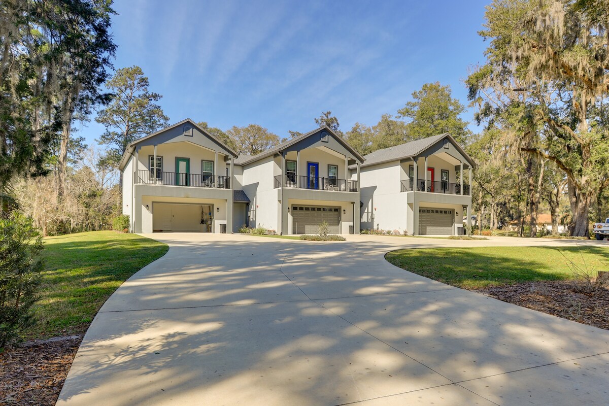 Vibrant Ocala Townhome: Close to Golf Club & WEC!