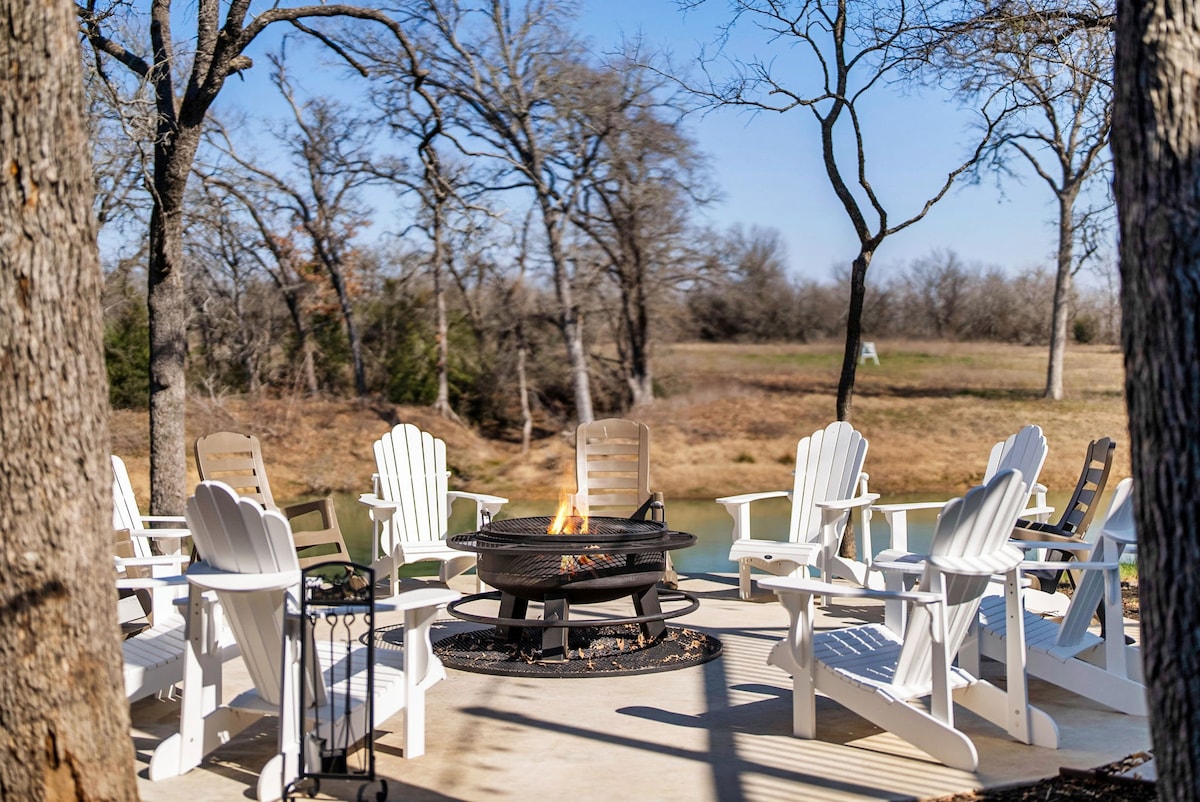 Private Ranch Estate near Austin; Hot Tub,Fire Pit