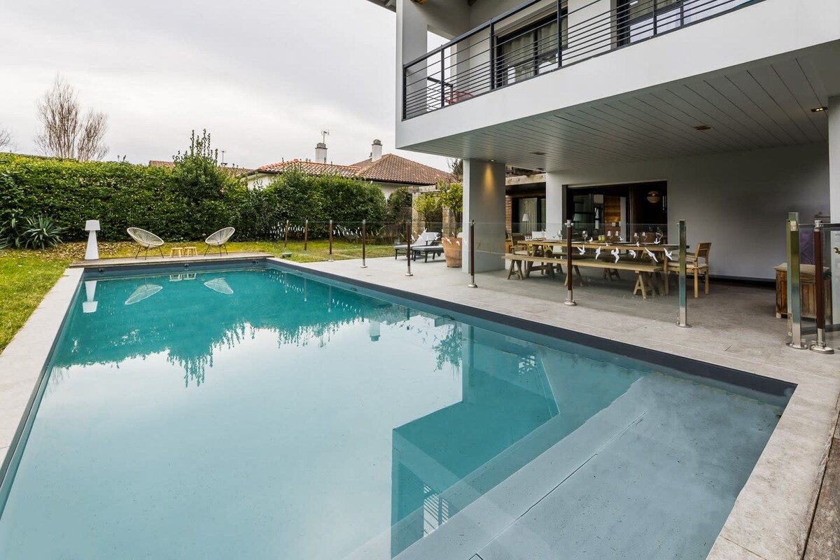 Kaioa Keyweek Swimming pool house Anglet near