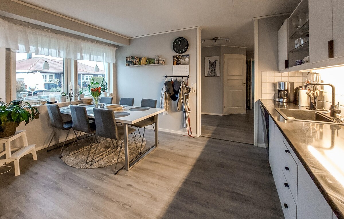 3 bedroom amazing home in Halmstad