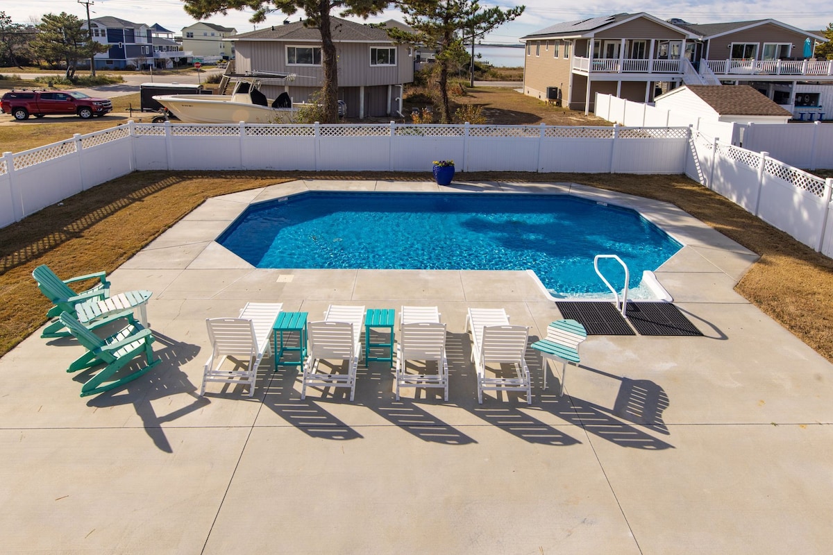 *NEW* Easy Day Pool, Hot Tub , Dog, Beach Access!