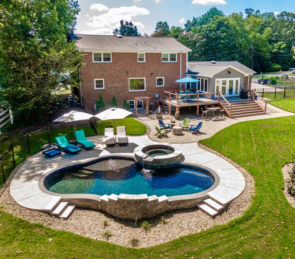 Lake Norman waterfront - pool, spa, private dock