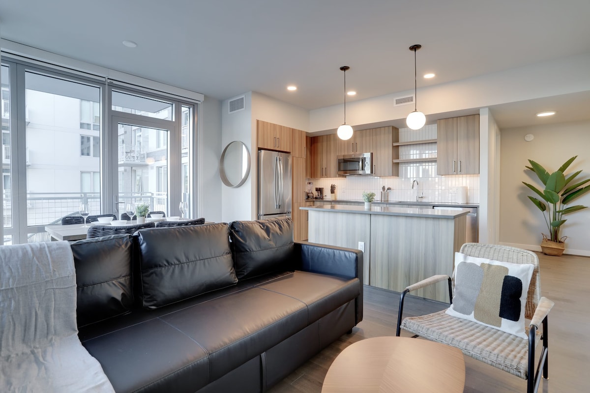 Prime Metro Proximity: Condo at Clarendon