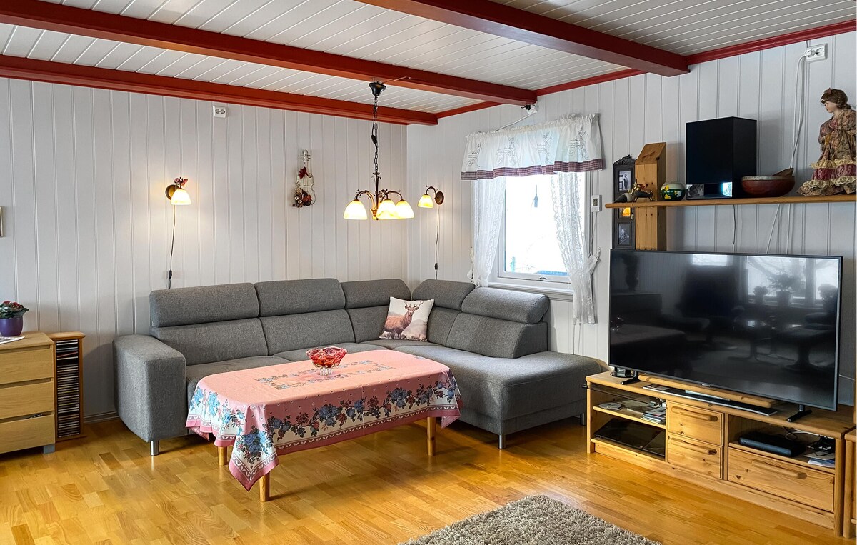 2 bedroom stunning home in Averøy