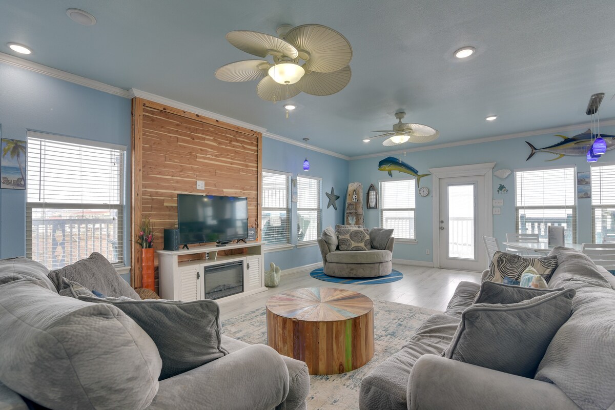 Oceanfront Surfside Beach Home w/ Deck & Views!