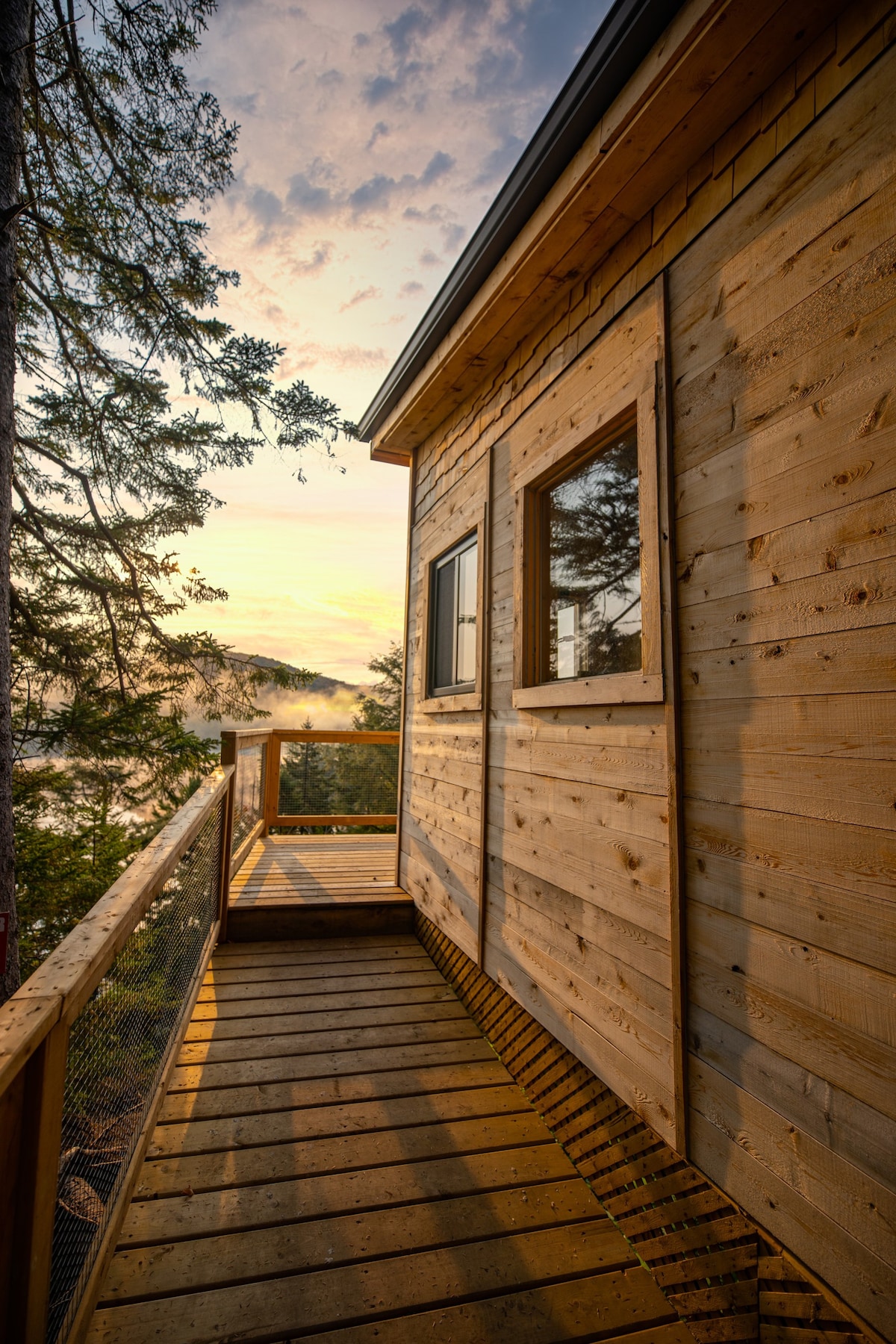The Cliff house - Treehouse 18 at Les Refuges